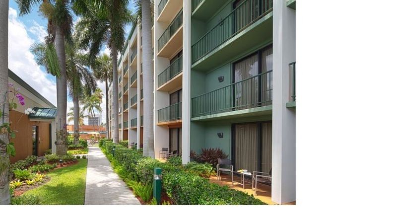 Courtyard By Marriott Fort Lauderdale East / Lauderdale-By-The-Sea Buitenkant foto